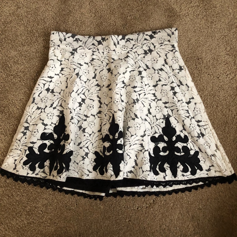 b&w lace skirt